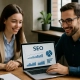 De voordelen van samenwerken met een SEO bureau en marketingcollega